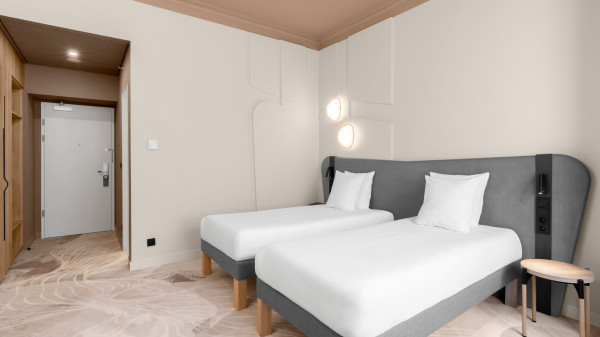 Deluxe Twin Room